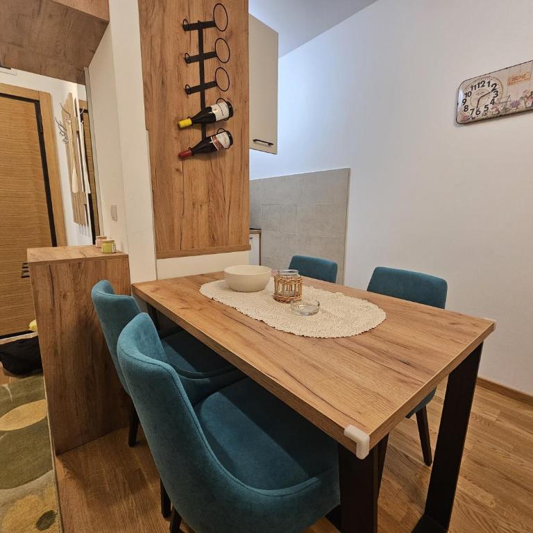 Beli Dvor Apartments SPA & Wellness - Modern One-Bedroom Apartment - 5
