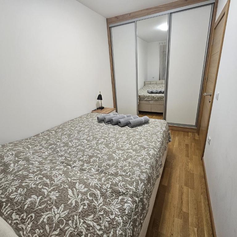 Beli Dvor Apartments SPA & Wellness - Modern One-Bedroom Apartment - 8