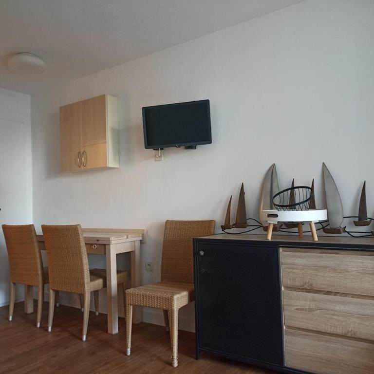 Appartement 4 personnes ,résidence vue mer et jardin, piscine, parking - Appartement 1 Chambre - 8