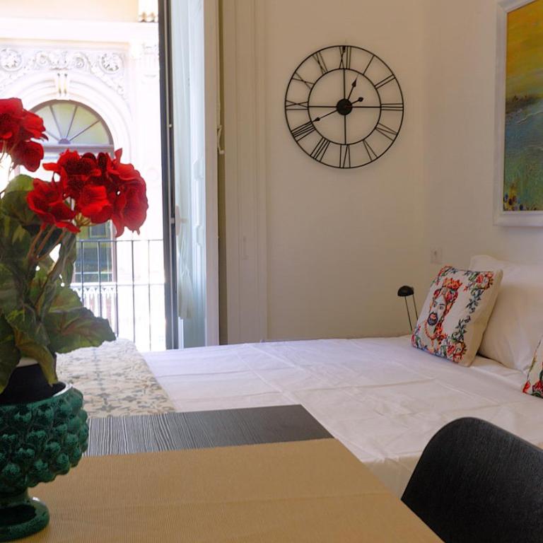 Palace Apartments Central Catania - Monolocale con Balcone - 5