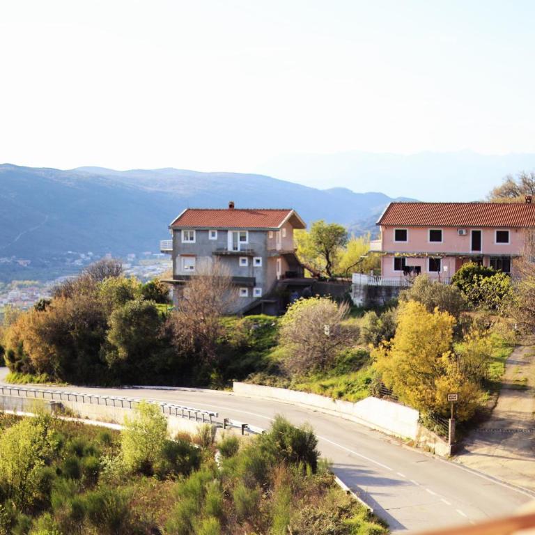 Mountain View Villa - Dvokrevetna Soba sa Bračnim Krevetom i Pogledom na Planinu - 6