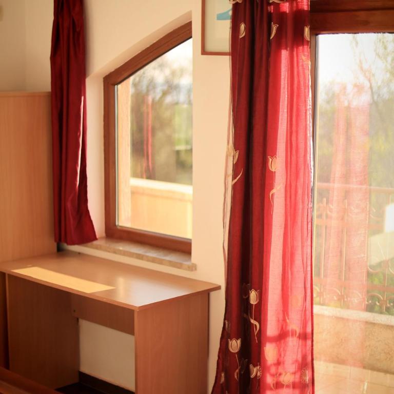 Mountain View Villa - Dvokrevetna Soba sa Bračnim Krevetom i Pogledom na Planinu - 8