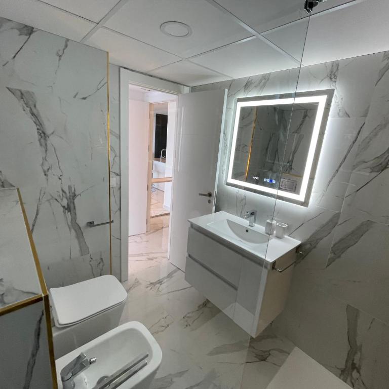 Panoramico Apartamento Principado Marina - Two-Room Apartment - 12
