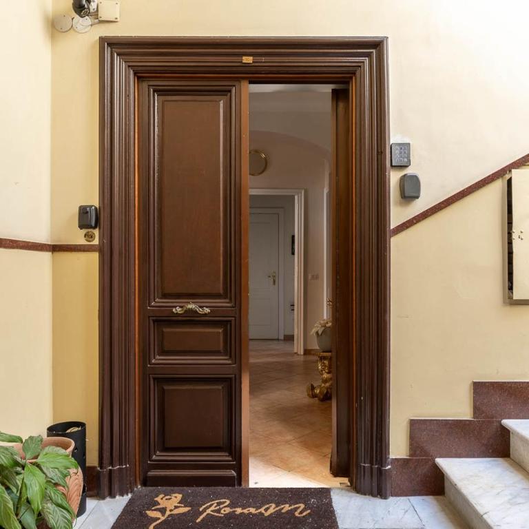 RosaM Suite - Via Veneto 15 min walk from Spanish Steps Top Floor Luxury Apartment - Appartamento con 3 Camere da Letto - 57