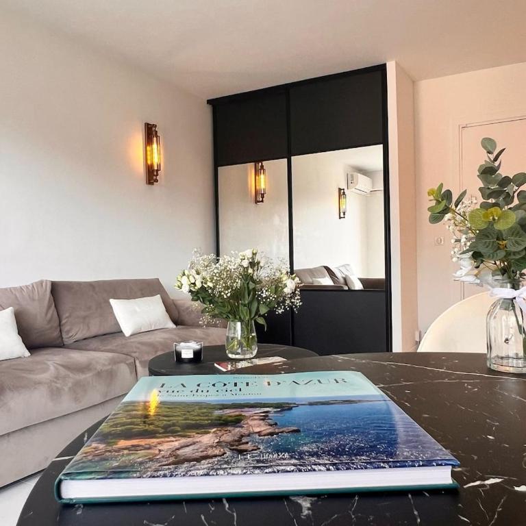 Luxury Appartment with terrace and side sea view - Apartment mit 1 Schlafzimmer - 10