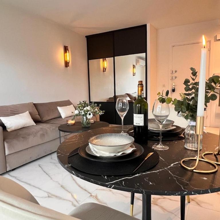 Luxury Appartment with terrace and side sea view - Apartment mit 1 Schlafzimmer - 14