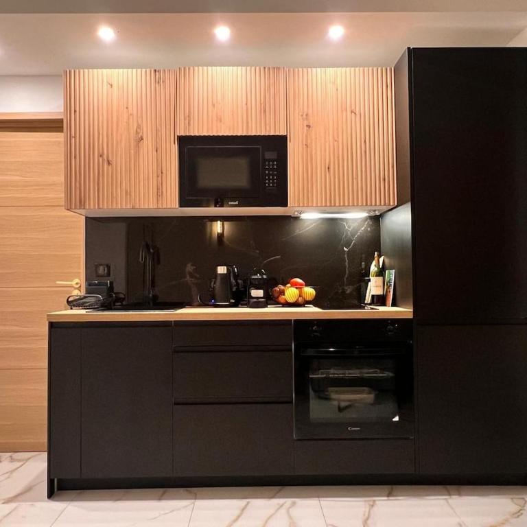 Luxury Appartment with terrace and side sea view - Apartment mit 1 Schlafzimmer - 6