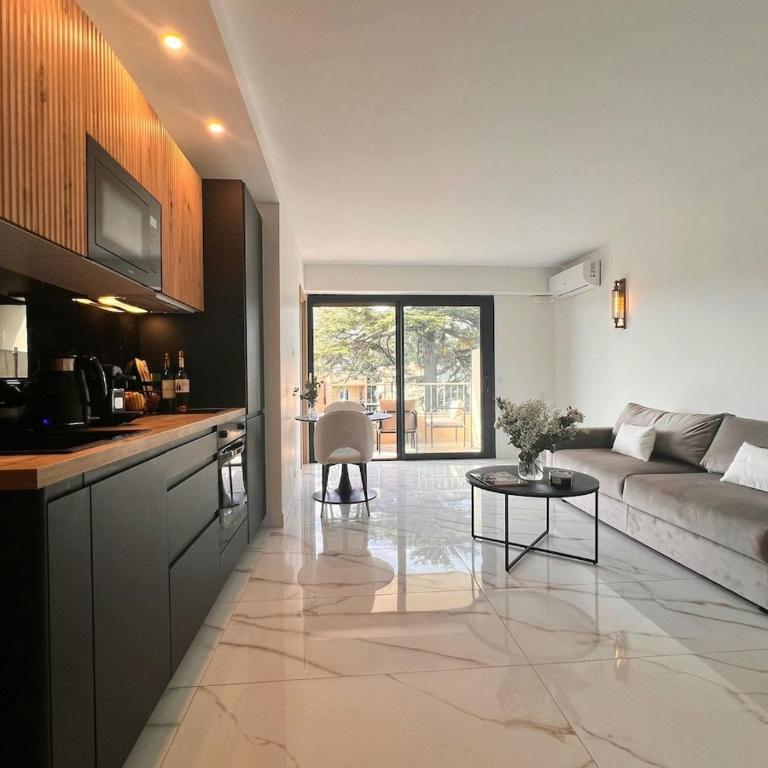 Luxury Appartment with terrace and side sea view - Apartment mit 1 Schlafzimmer - 2