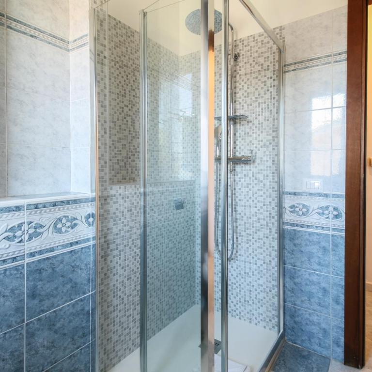 Residence Speedy Lovely Suites - 9 Appartamenti Fino a 52 Ospiti - Fiumicino Airport - Appartamento Deluxe con 2 Camere da Letto e Balcone - 14
