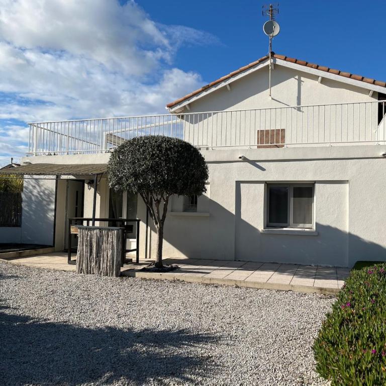 Joli appartement privé jardin à 10min des plages - Appartamento con 1 Camera da Letto - 1