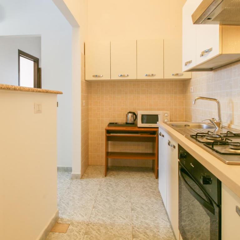 Residence Speedy Lovely Suites - 9 Appartamenti Fino a 52 Ospiti - Fiumicino Airport - Appartamento Standard con 1 Camera da Letto - 3