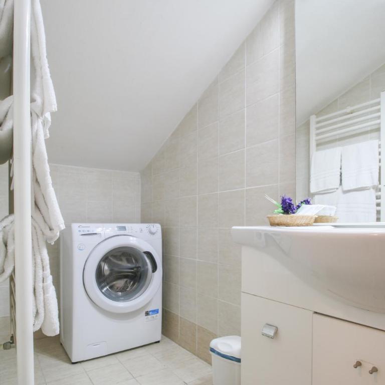 Residence Speedy Lovely Suites - 9 Appartamenti Fino a 52 Ospiti - Fiumicino Airport - Appartamento Standard con 1 Camera da Letto - 7