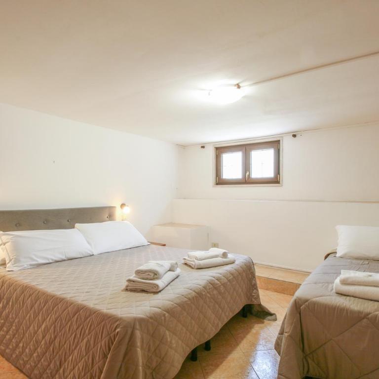 Residence Speedy Lovely Suites - 9 Appartamenti Fino a 52 Ospiti - Fiumicino Airport - Appartamento con 1 Camera da Letto e con Giardino - 8