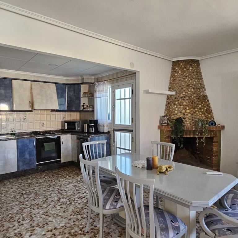 Vive la playa a lo grande!!! - Four-Room Apartment - 5