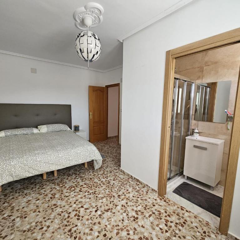 Vive la playa a lo grande!!! - Four-Room Apartment - 15