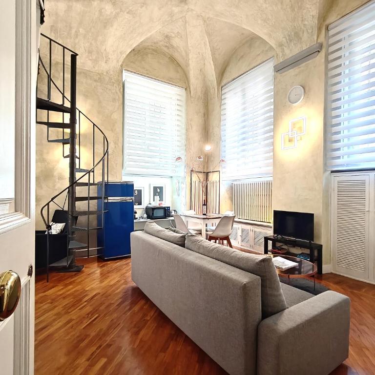 Chic Mamma Deluxe Loft Suite - One-Bedroom Apartment - 18