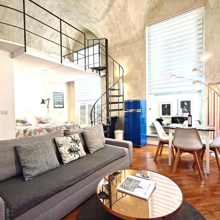 Chic Mamma Deluxe Loft Suite - One-Bedroom Apartment - 1