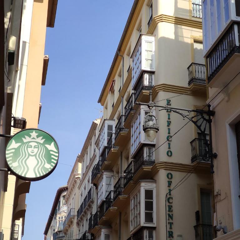 Elegancia y confort en el corazón de Málaga - Apartamento de 2 dormitorios con balcón - 33