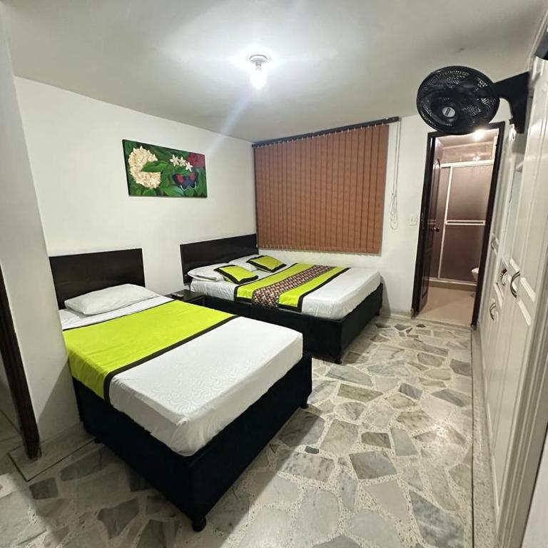 Hotel Astorias - Habitación Triple Confort - 3