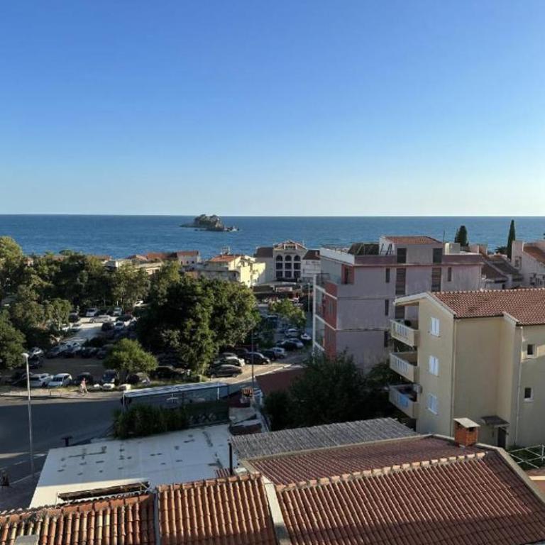 Njaro Del Mar 18 - One-Bedroom Apartment - 4