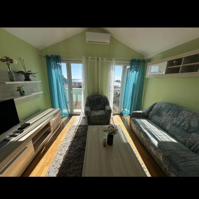 Njaro Del Mar 18 - One-Bedroom Apartment - 6