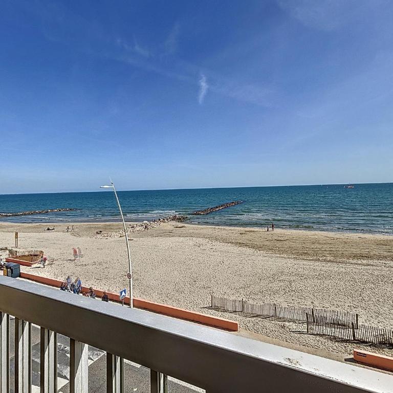 Bel Appartement F2 en 1ère Ligne avec Ascenseur - 4 Pers - Palavas-les-Flots - Appartement 1 Chambre - 13