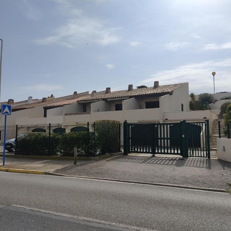 Villa Climatisée 6 Pers - Proche Port & Village - Parking Privé - FR-1-796-88 - Apartment - 2