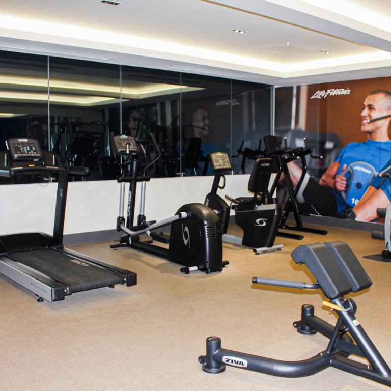 Depa de 3 habitaciones, piso alto, vista a la ciudad, piscina y gym - Apartamento de 1 dormitorio - 14