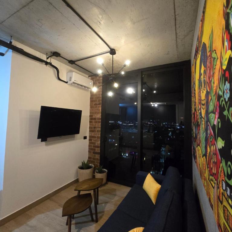 1609 Barrio W - Two-Bedroom Deluxe Apartment - 54