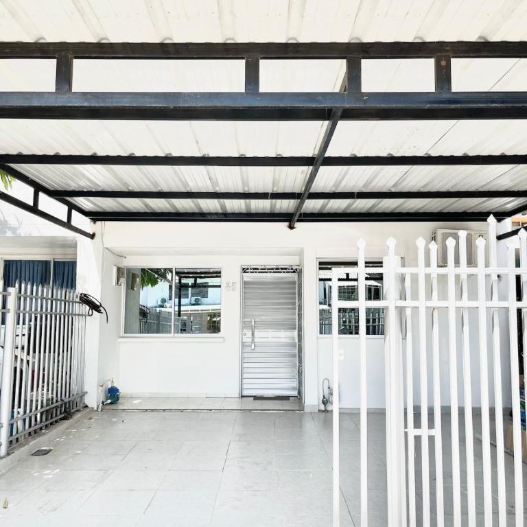 Cerca del aeropuerto, terminal de transporte y Cc mayales - Apartamento de 3 dormitorios - 10