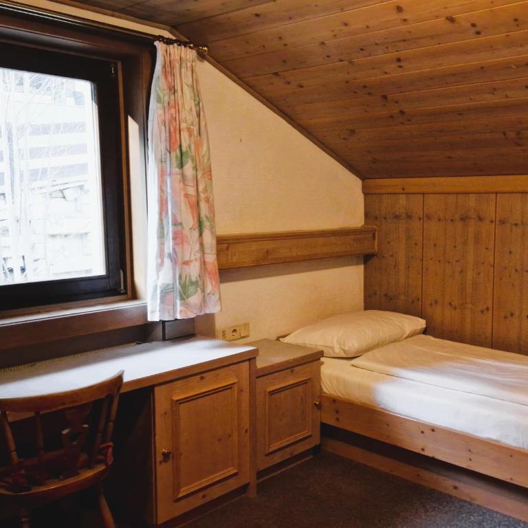 Pension Auwirt Saalbach - Einzelzimmer mit eigenem Bad - 2
