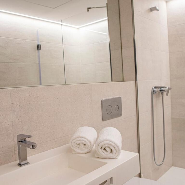 San Pablo 1 De Lujo - Apartamento Deluxe de 2 dormitorios con balcón - 11