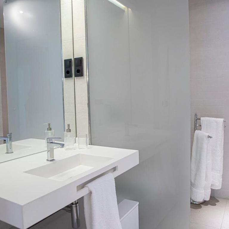 San Pablo 1 De Lujo - Apartamento Deluxe de 2 dormitorios con balcón - 12