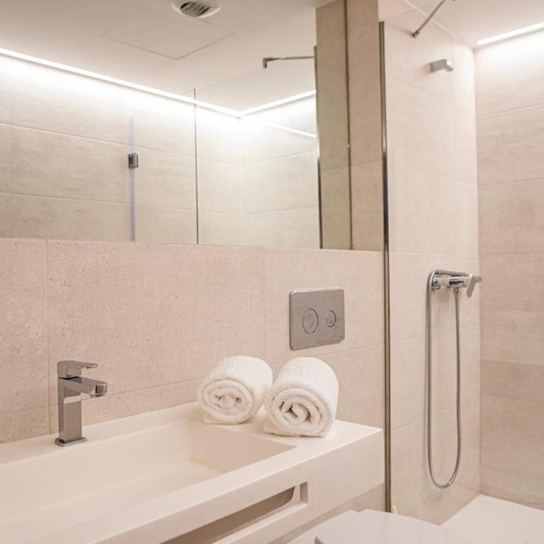 San Pablo 1 De Lujo - Apartamento Deluxe de 2 dormitorios con balcón - 14