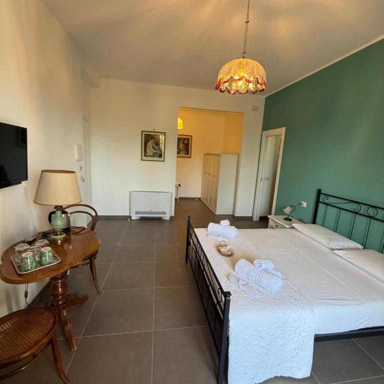 Villa Rubino - Camere - Vierbettzimmer mit Meerblick - 4