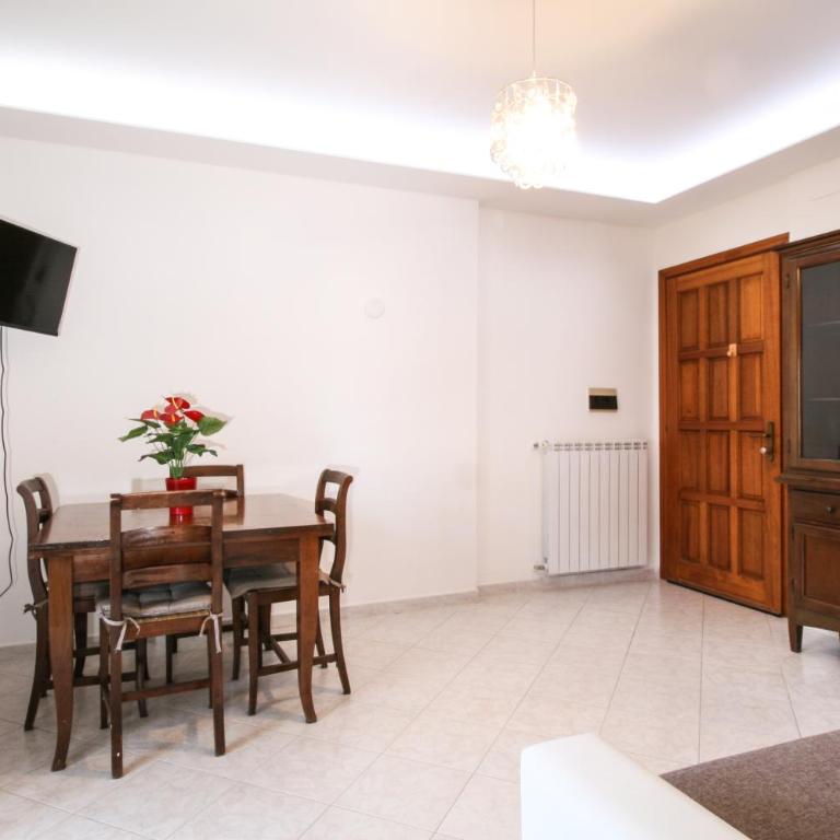 Easy Suite Vista Giardino - Fiumicino Airport - Self Check-In - Appartamento con 1 Camera da Letto - 12