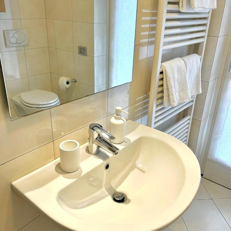 Riva Family Home - Central Apartment - Appartamento con 2 Camere da Letto - 26