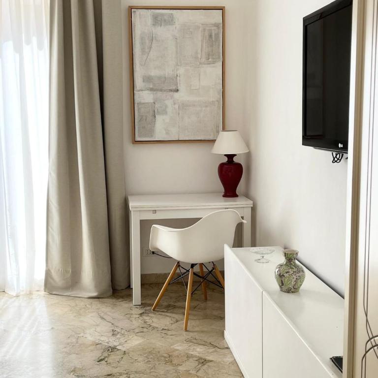 Casa Garibaldi - Appartamento con 1 Camera da Letto con Balcone e Vista Città - 18