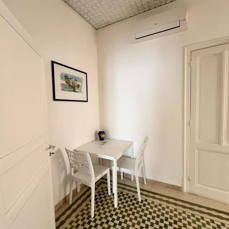 Casa Garibaldi - Appartamento con 1 Camera da Letto con Balcone e Vista Città - 8