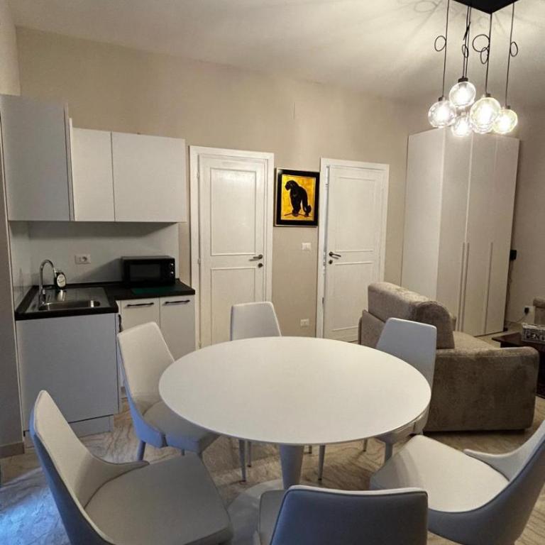 Bella Roma Stay - Two-Bedroom Apartment - 2