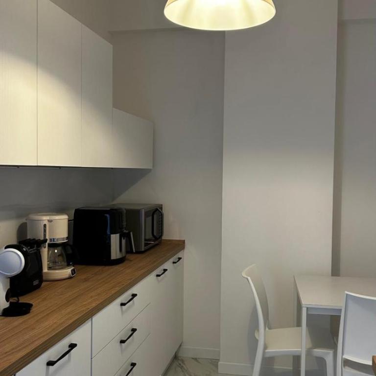 Bella Roma Stay - Two-Bedroom Apartment - 15