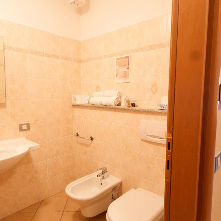 Albergo Ristoro Sitten - 2300 mt - Camera Superior con Vista Montagna - 11