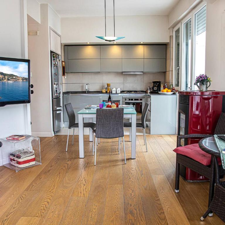 Maya Penthouse - Sorrento Center - Two-Bedroom Apartment - 13