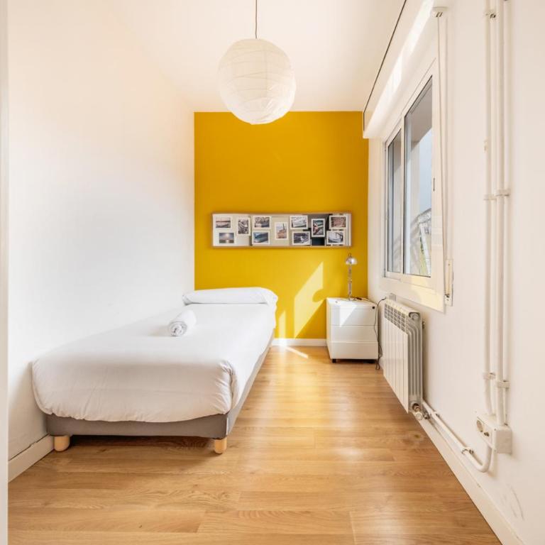 AinB Barcelona Sants Apartments - Apartment with Terrace - 16