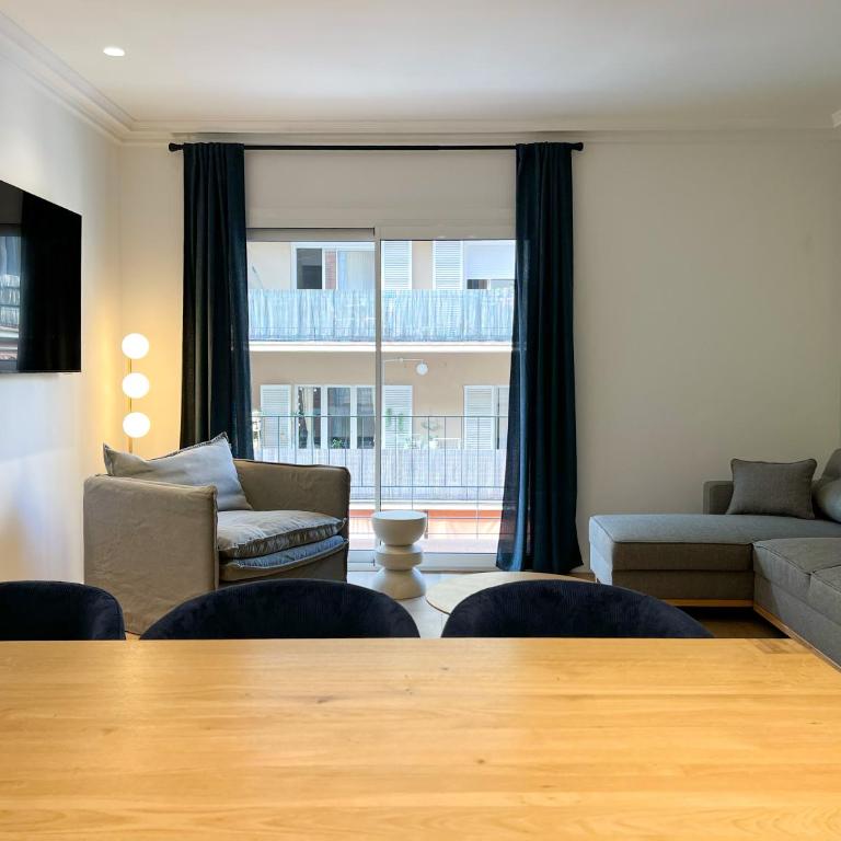 Stay U-nique Apartments Balmes II - Four-Bedroom Apartment - 27