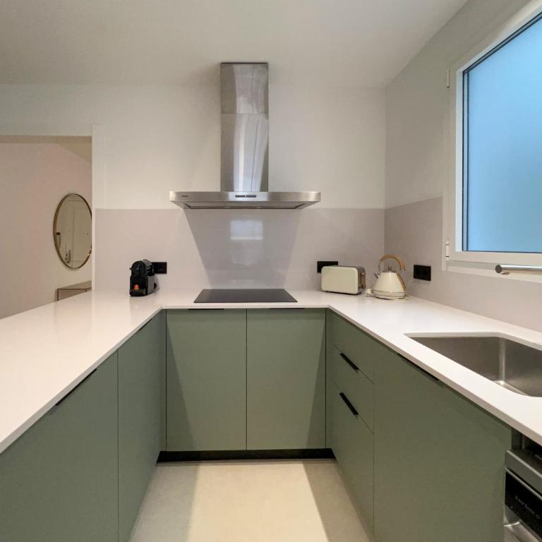 Stay U-nique Apartments Balmes II - Four-Bedroom Apartment - 2