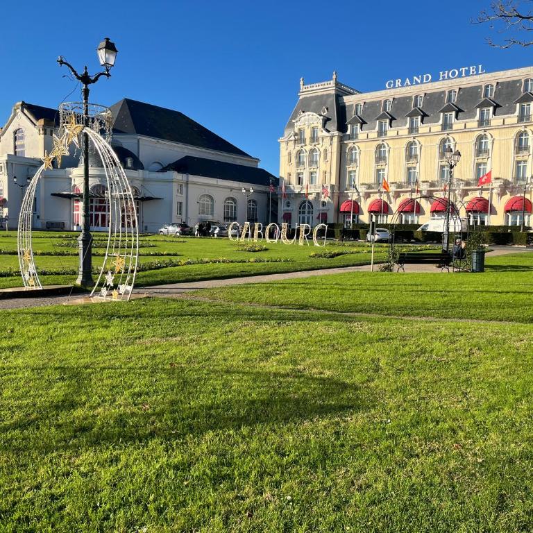 Charmant T2 à 2 min de la mer, avec Jardin Privé et clôturé, Parking, à proximité du Centre-Ville - One-Bedroom Apartment - 17