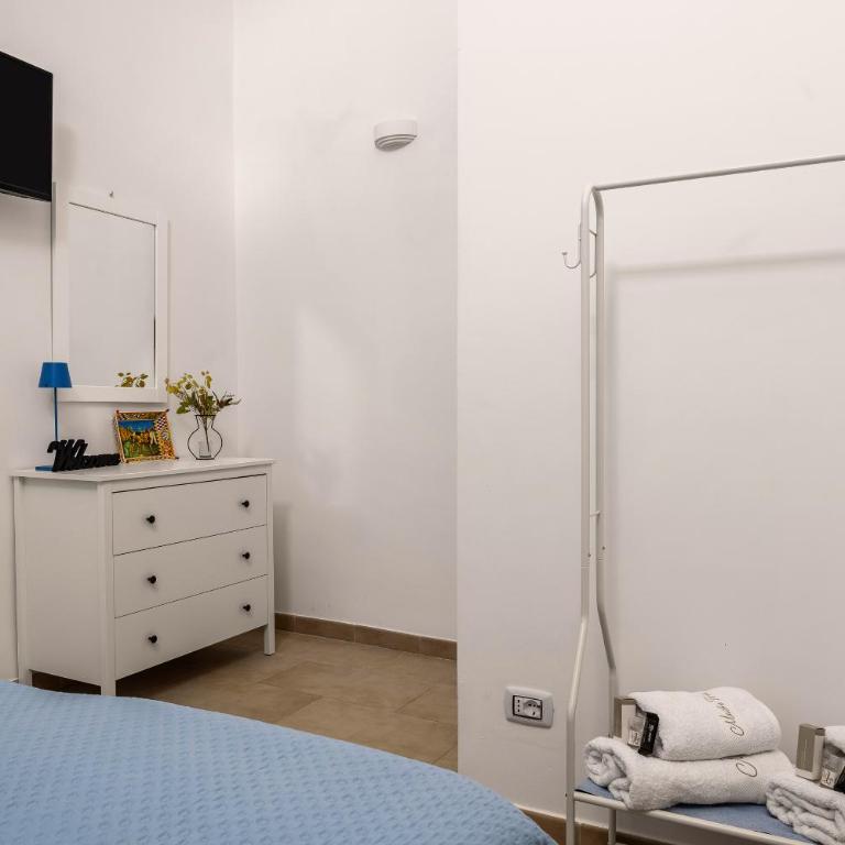 Madre Terra Airport Apartment & Rooms - Camera Quadrupla - 18