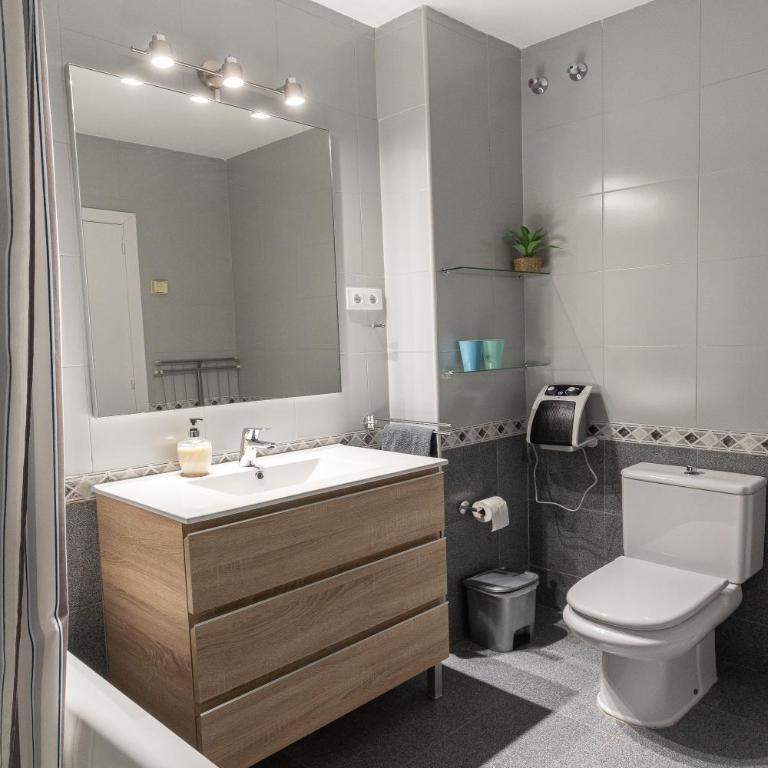Acogedor apartamento en Camp Nou - Two-Bedroom Apartment - 22