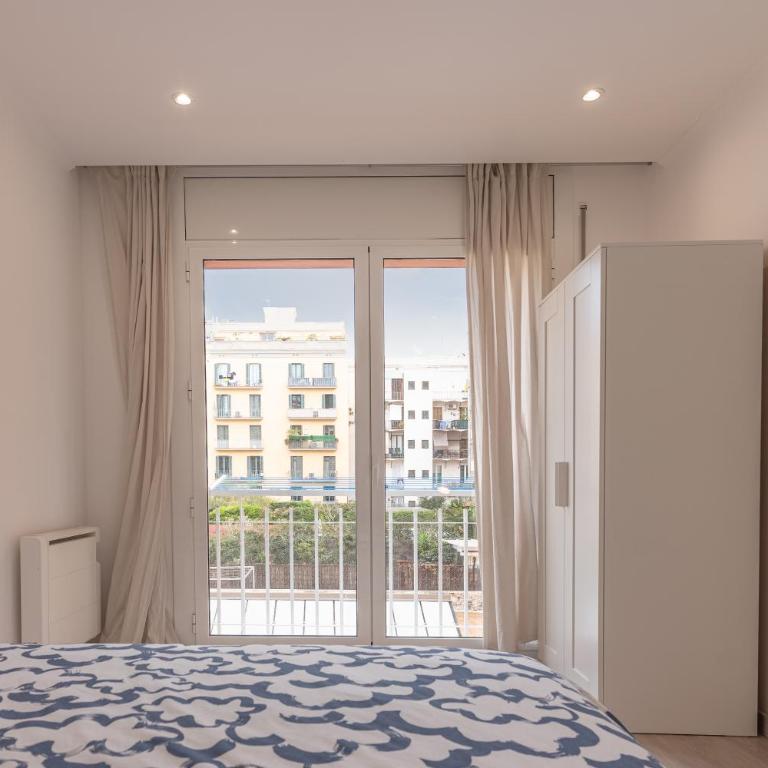 Hermoso apartamento en el centro - Three-Bedroom Apartment - 5